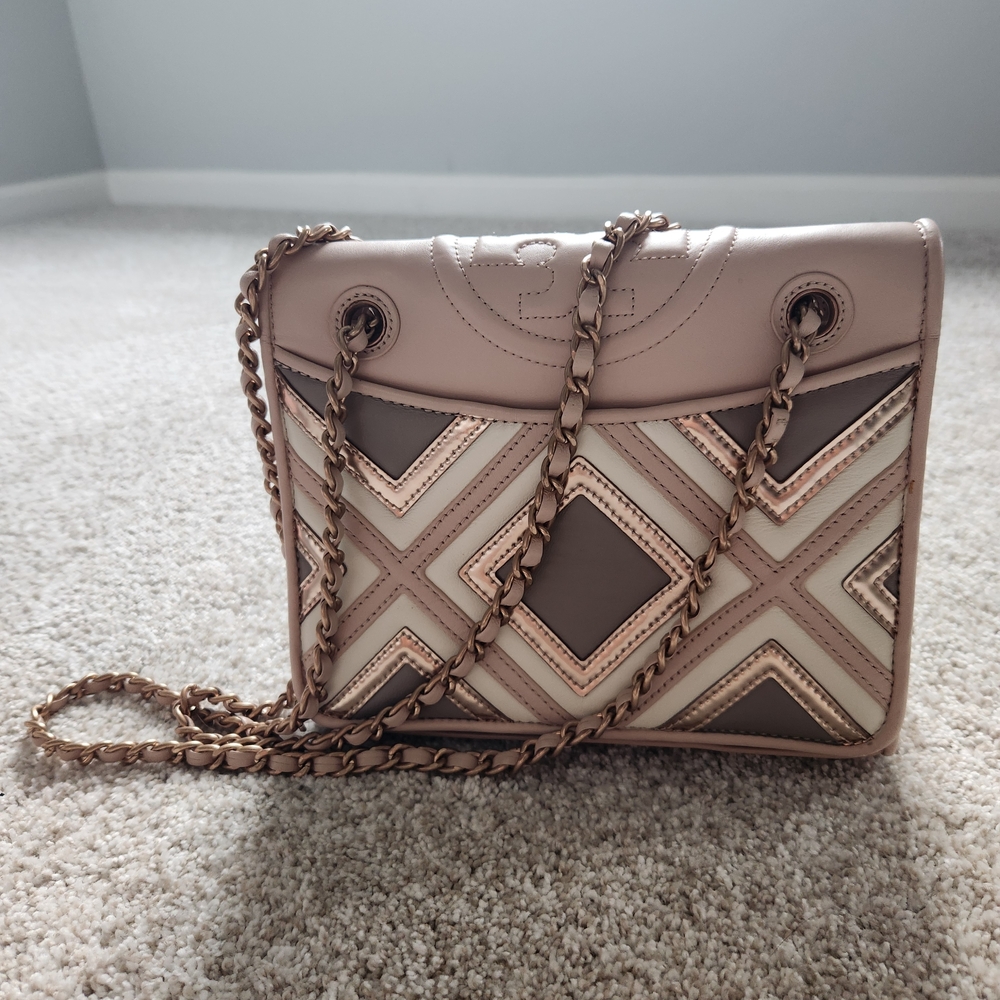 Cream and Tan Geometric Crossbody Bag with Chain Strap